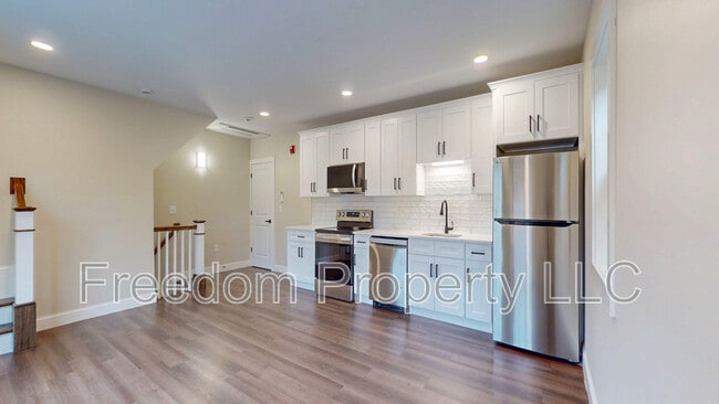 Photo - 130 Center St Unit 2