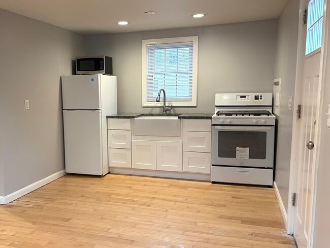 Photo - 154 Park Ave