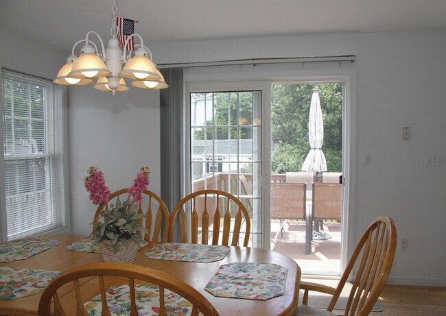 16 E Atlantic Ave