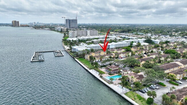 Building Photo - 1050 Lake Shore Dr Unit 204 Rental