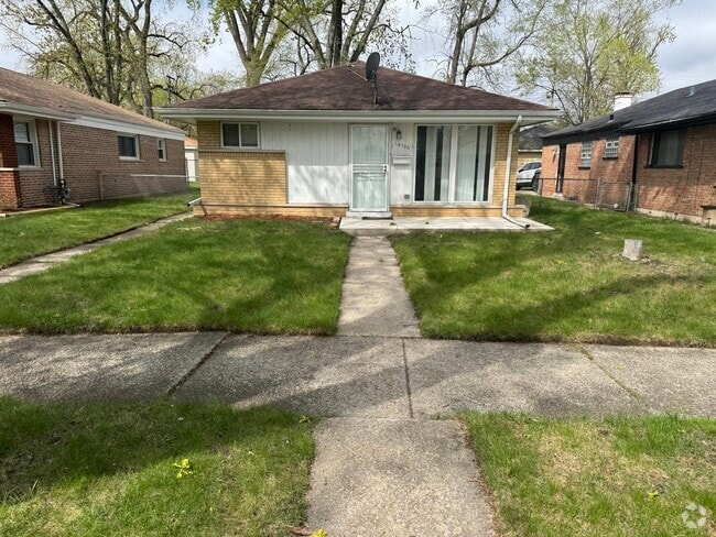 Building Photo - 14708 Kenwood Ave Rental