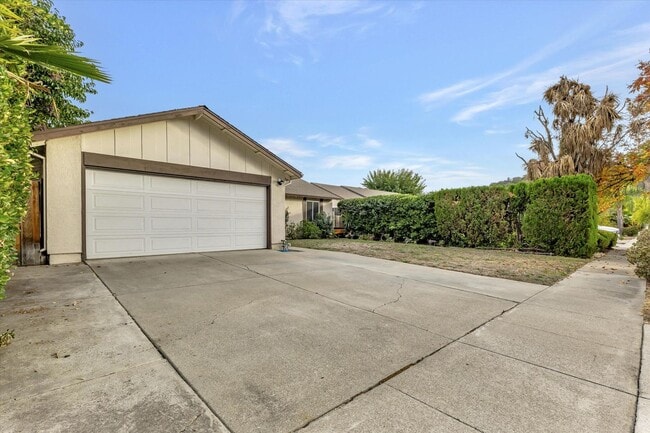 Photo - San Jose 4 Bedroom with Solar Power & Central A/C