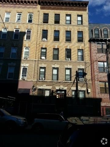 Building Photo - 839 Willow Ave Unit 9 Rental