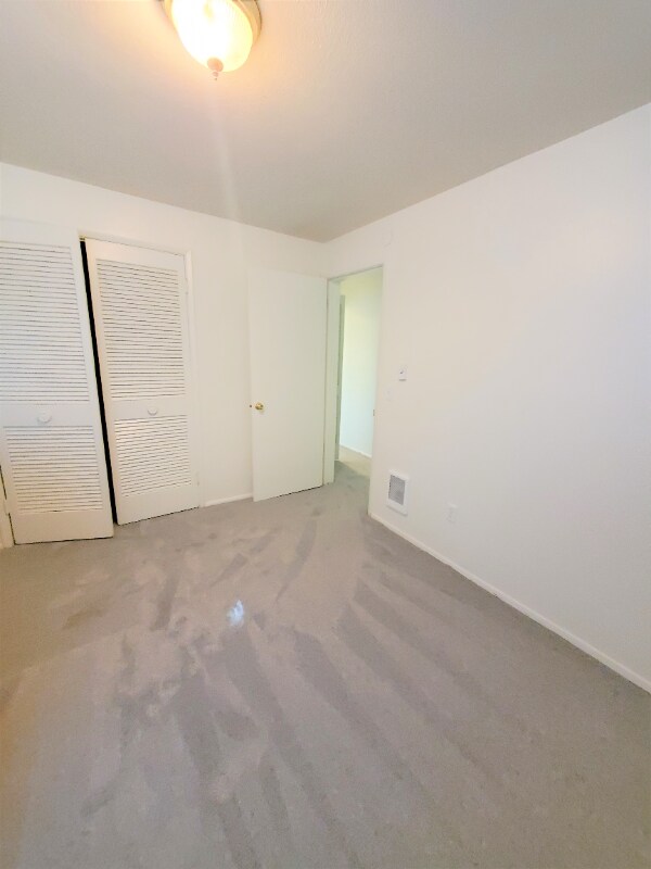 Photo - 6900 S 125th St