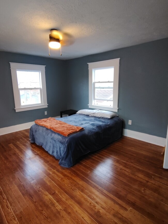 Photo - 1128 Portage Ave Unit Zzz priv entry/ priv bath