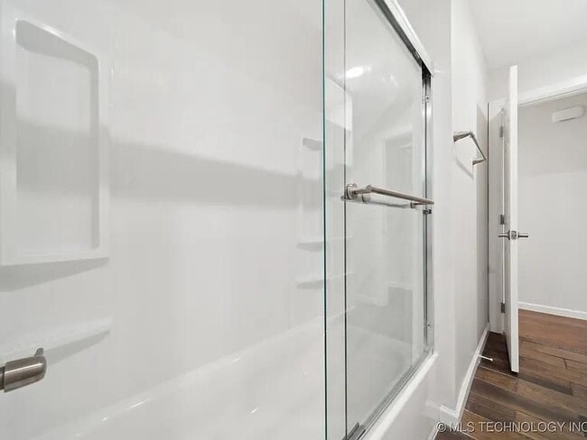 Photo - 1638 E 55th Pl