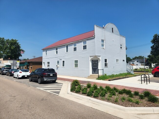 Photo - 106 W Comanche Ave