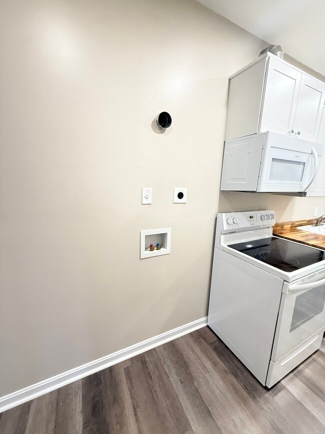 Photo - 1233 Vincennes St Unit 3