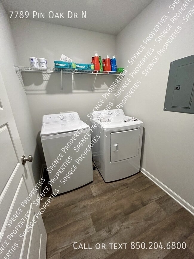 Photo - 7789 Pin Oak Dr N