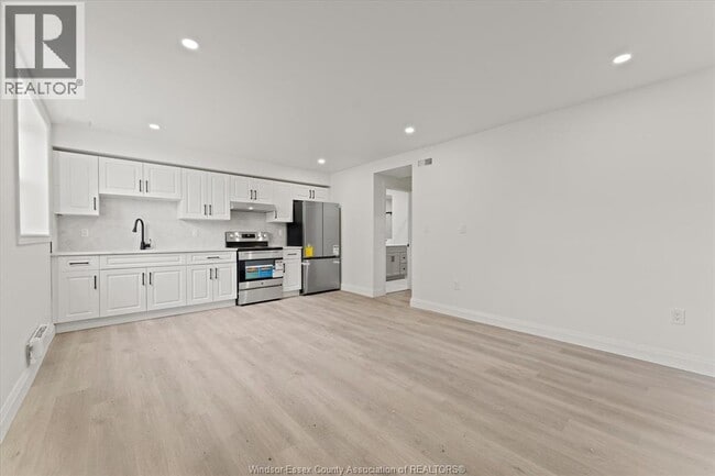 Photo - 702 Pierre Ave Unit 4