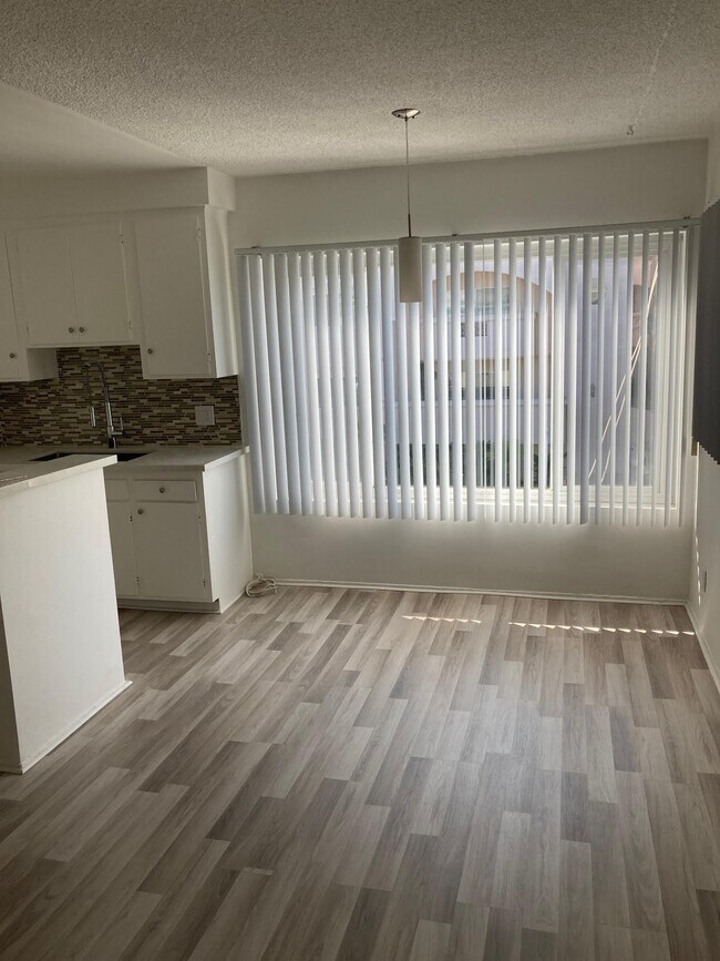 Living/dining area - 11877 Idaho Ave Unit 1