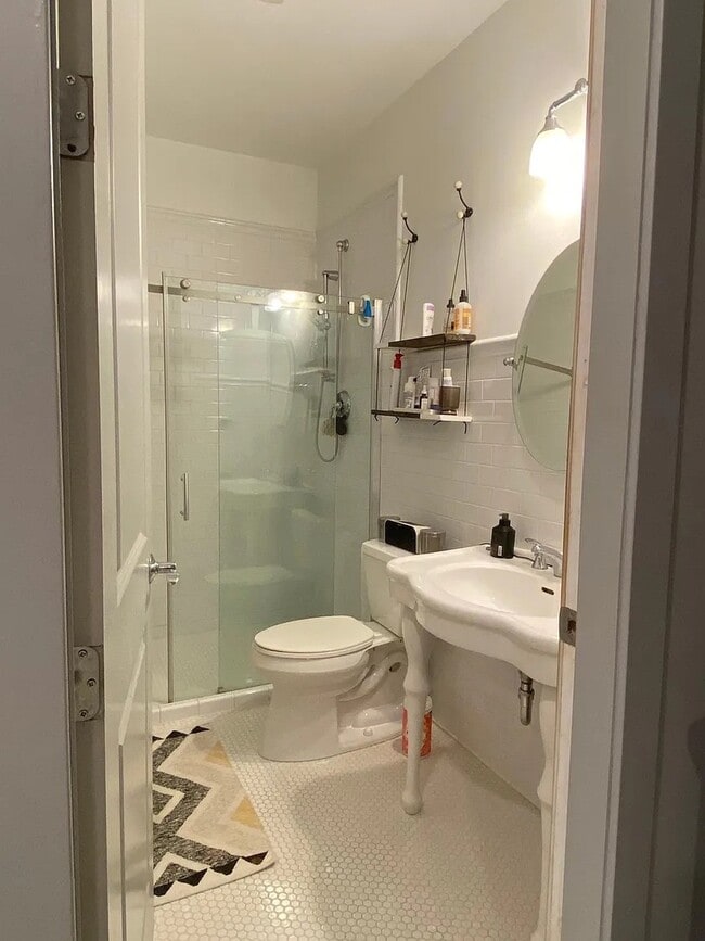 Photo - 2157 W Adams St Unit 1