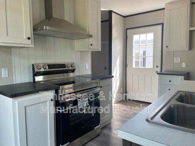 Photo - 108 Cumberland Ln