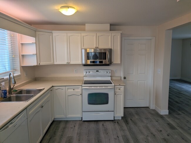 Photo - 5614 Kathleen Dr