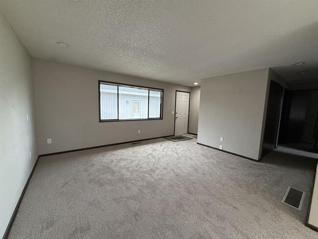 Photo - 18807 SW Butternut St