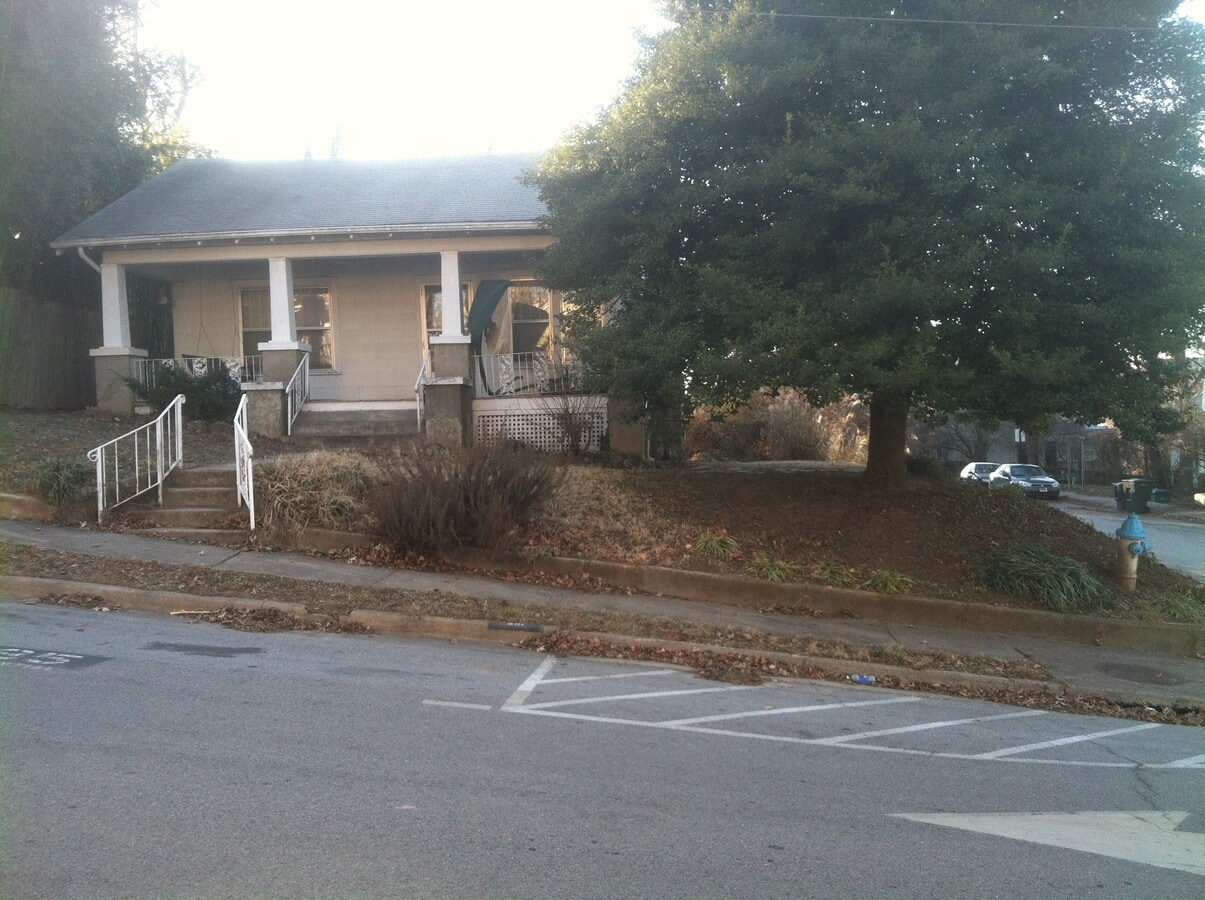 Photo - 21 N Locust Ave