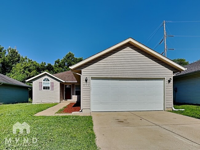 Photo - 677 N Elder Ave House