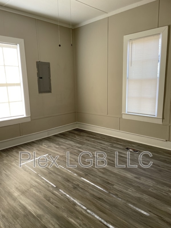 201 Cato St