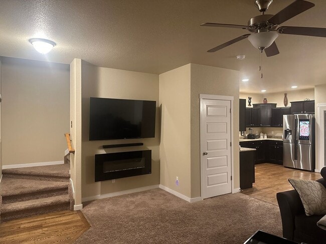 Photo - 1290 Antrim Loop