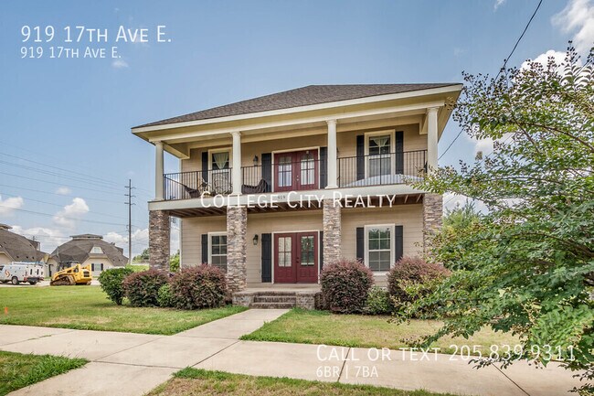 Building Photo - 919 17th Ave E Rental