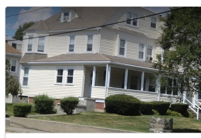 Building Photo - 60 Elm St Unit Elm street