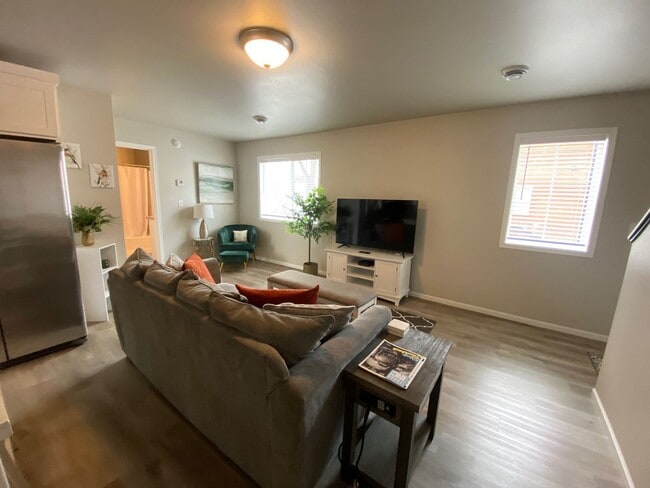 Photo - Modern 3 Bedroom 2 Bathroom Townhome