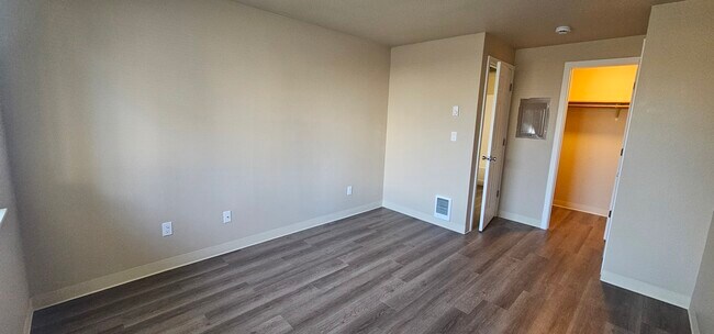Crest View Apartments