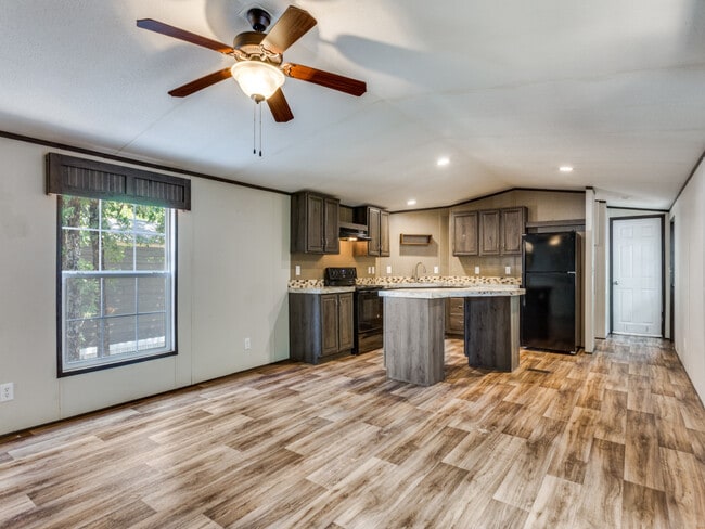 Photo - 4951 Collett Little Rd House