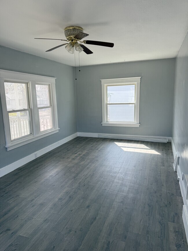 Photo - 2239 N Sheridan Rd