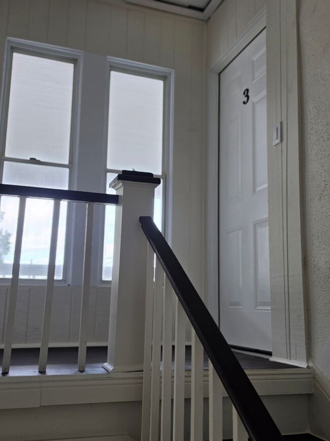 202 Luella Ct Unit 3