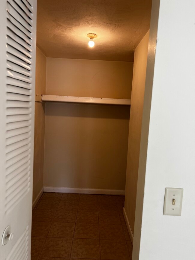 Photo - Central Village Unit Han13