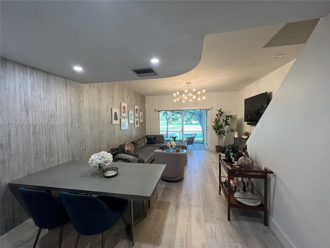 Building Photo - 184 SW 96th Ave Rental