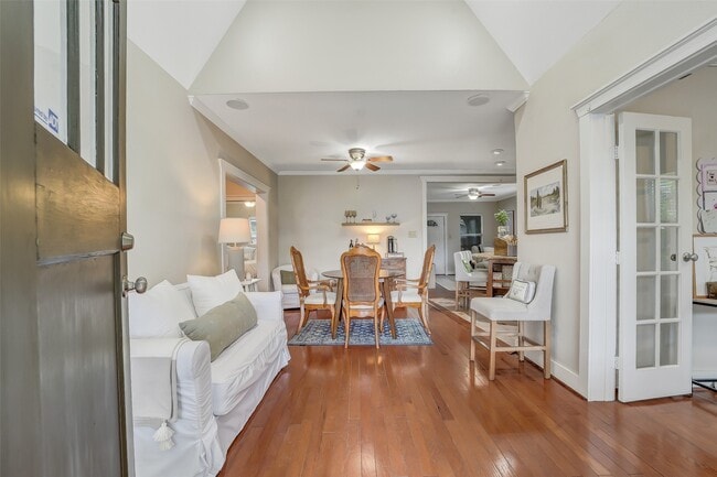 Photo - 203 Northwood St