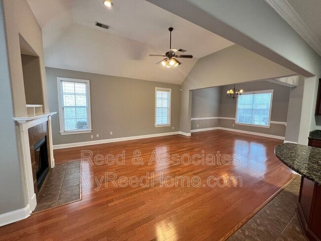 Photo - 137 W Porter Run Dr