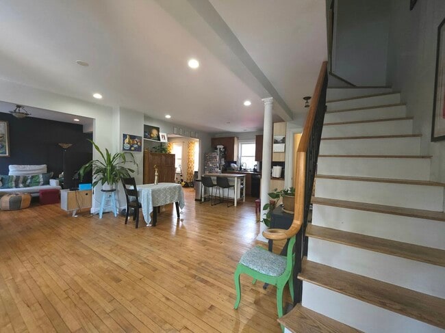 Photo - 5 Gore Street Pl