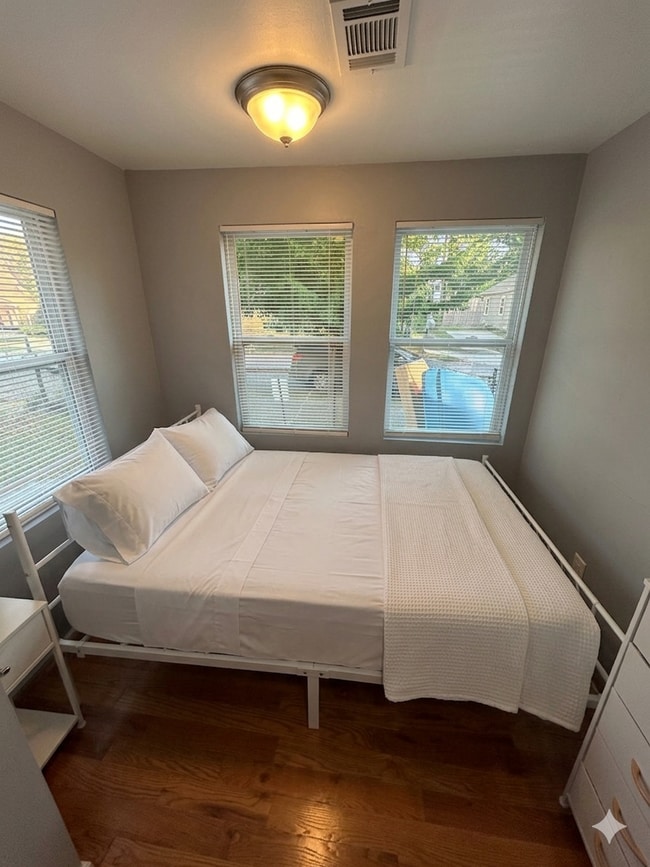 Photo - 1033 Palmetto Ave SW