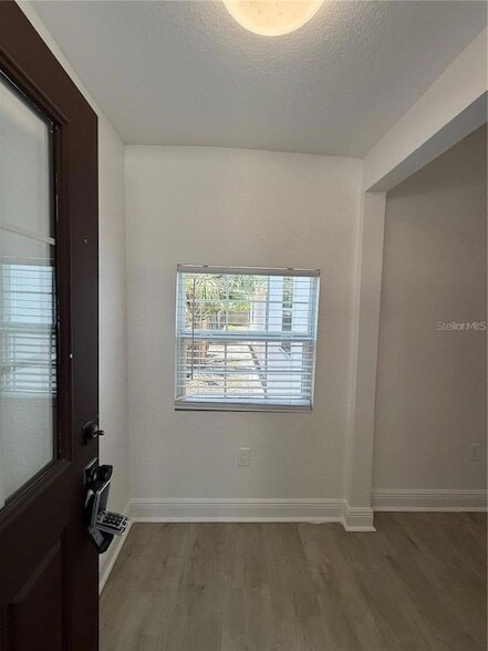 Photo - 114 W Amelia Ave