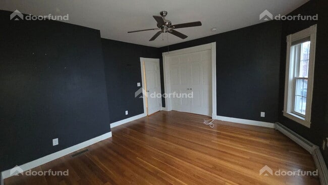 Photo - 202 Hildreth St