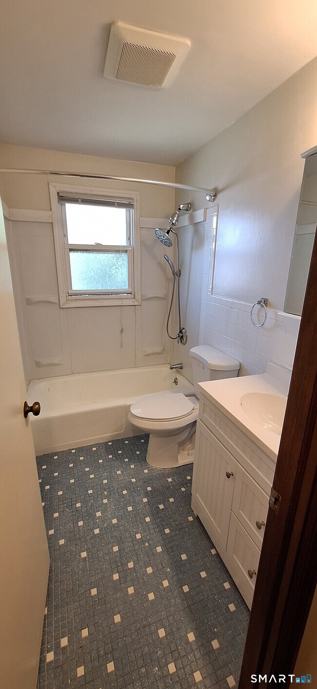 Photo - 201 Regan Rd Unit 18C