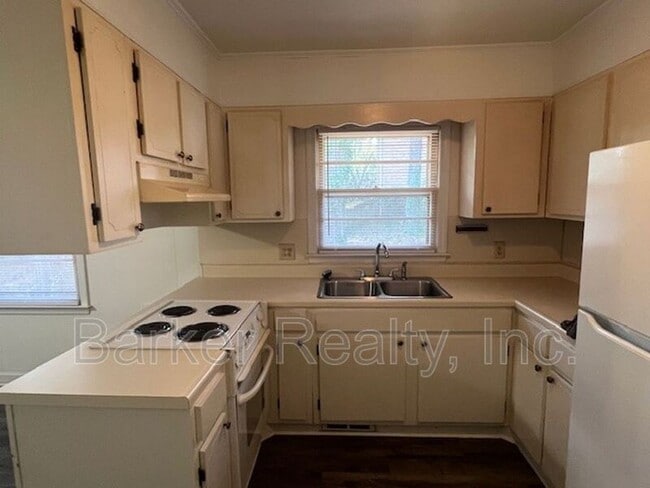 Photo - 1311 Ingomar Pl