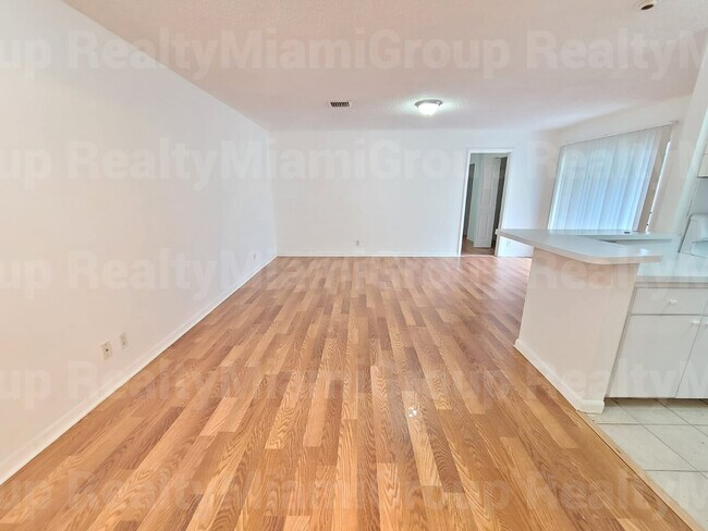 Photo - 36 N Crossings Cir