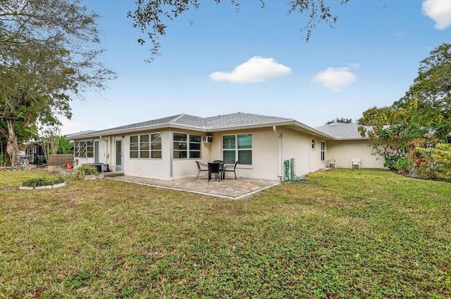 782 Nantucket Cir