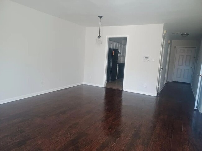 Photo - 595 Wedgewood Dr