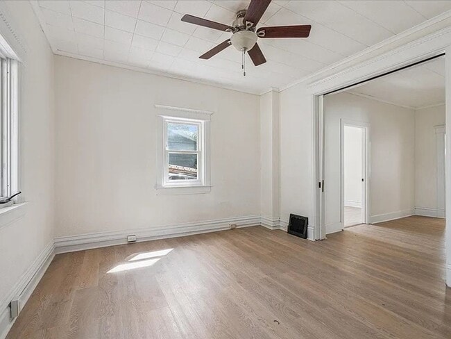 Photo - 4 Bedroom in College area!