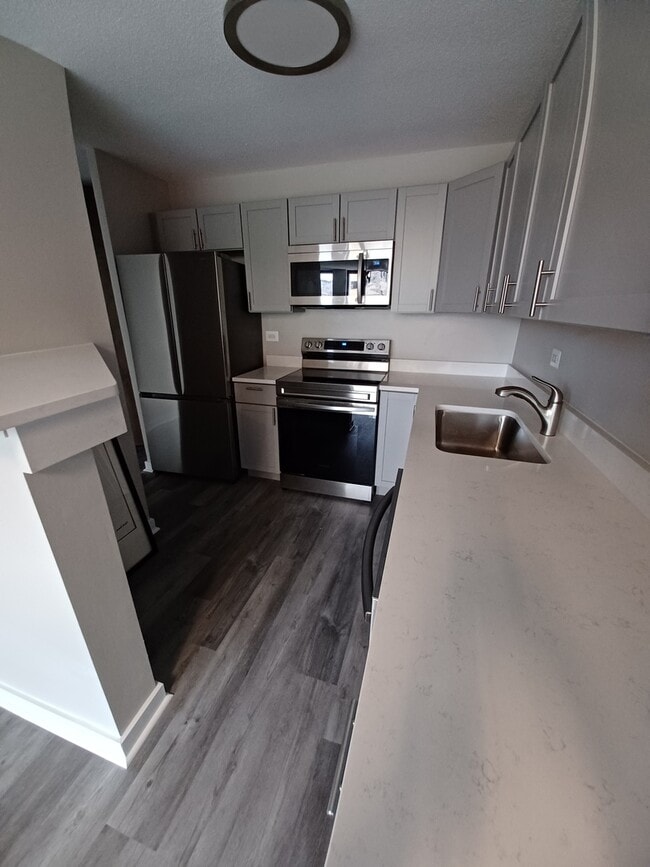 Photo - 5100 N Marine Dr Unit 9J