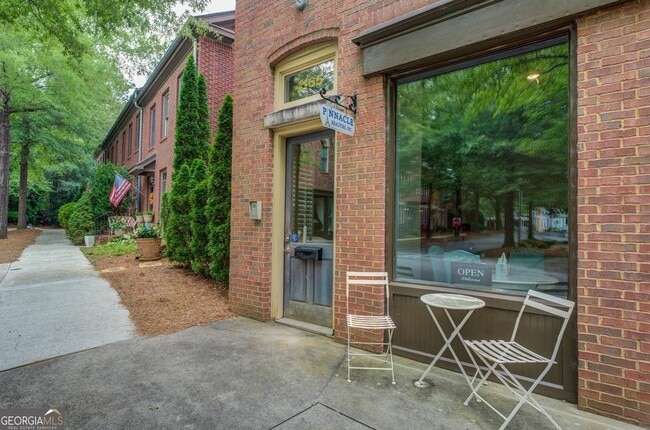 Photo - 4165 Raphael Street