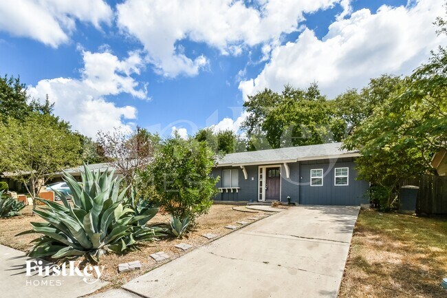 11822 El Sendero St