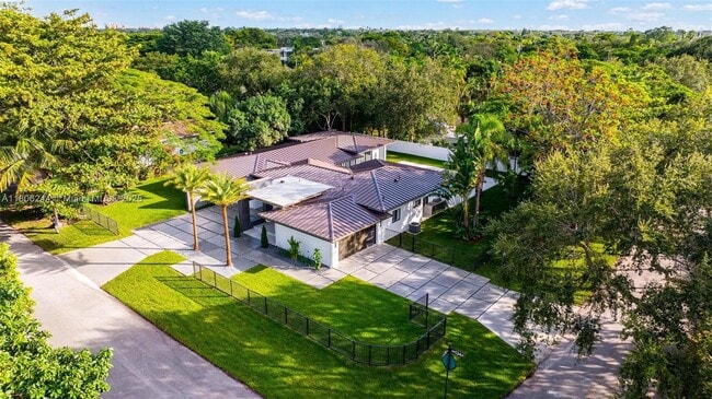 Building Photo - 7530 SW 134th St Rental