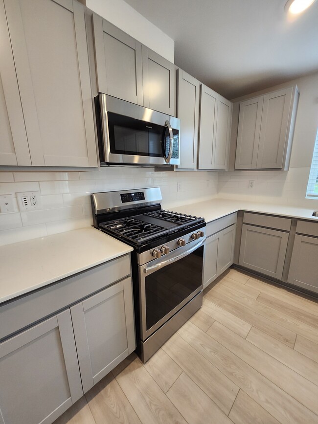 Photo - 727 Peyden Ln