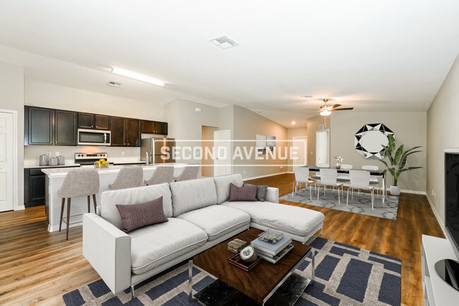 Photo - 73 Ponoka St